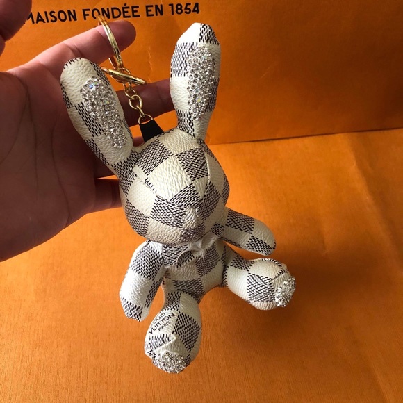 Adorable 🥰 bunny 🐰 keychain and bag charm in DA print with Swarovski crystal - Picture 2 of 5